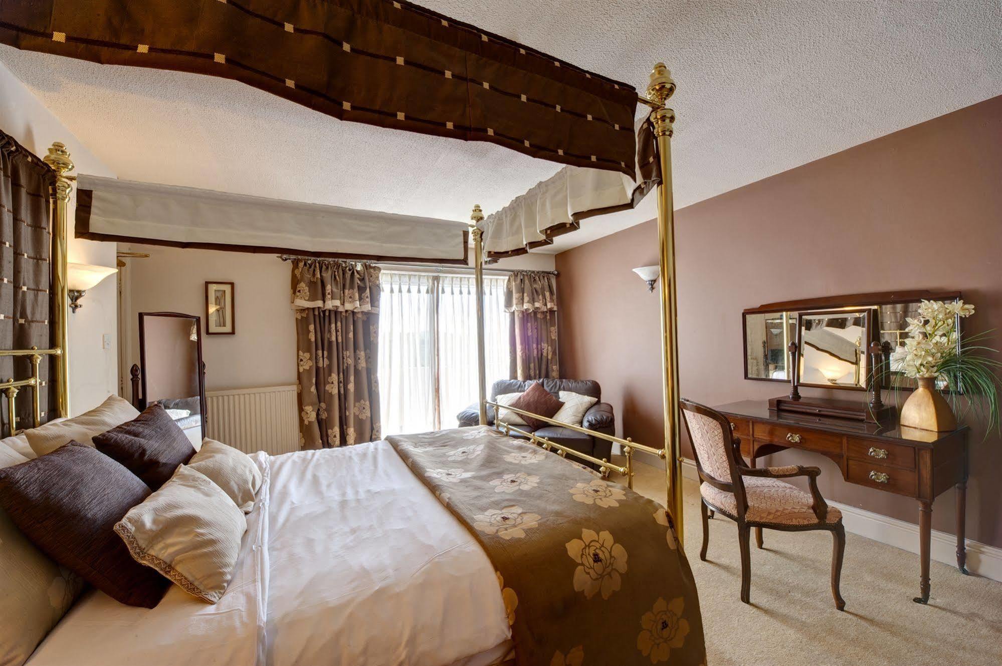 Clough Manor Hotel Denshaw Eksteriør billede